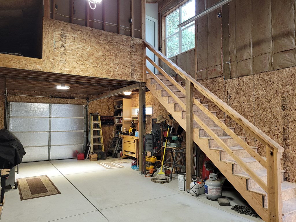 32 Duffys Lane Cascade, ID 83611 - Photo 29 of 35 Upstairs loft