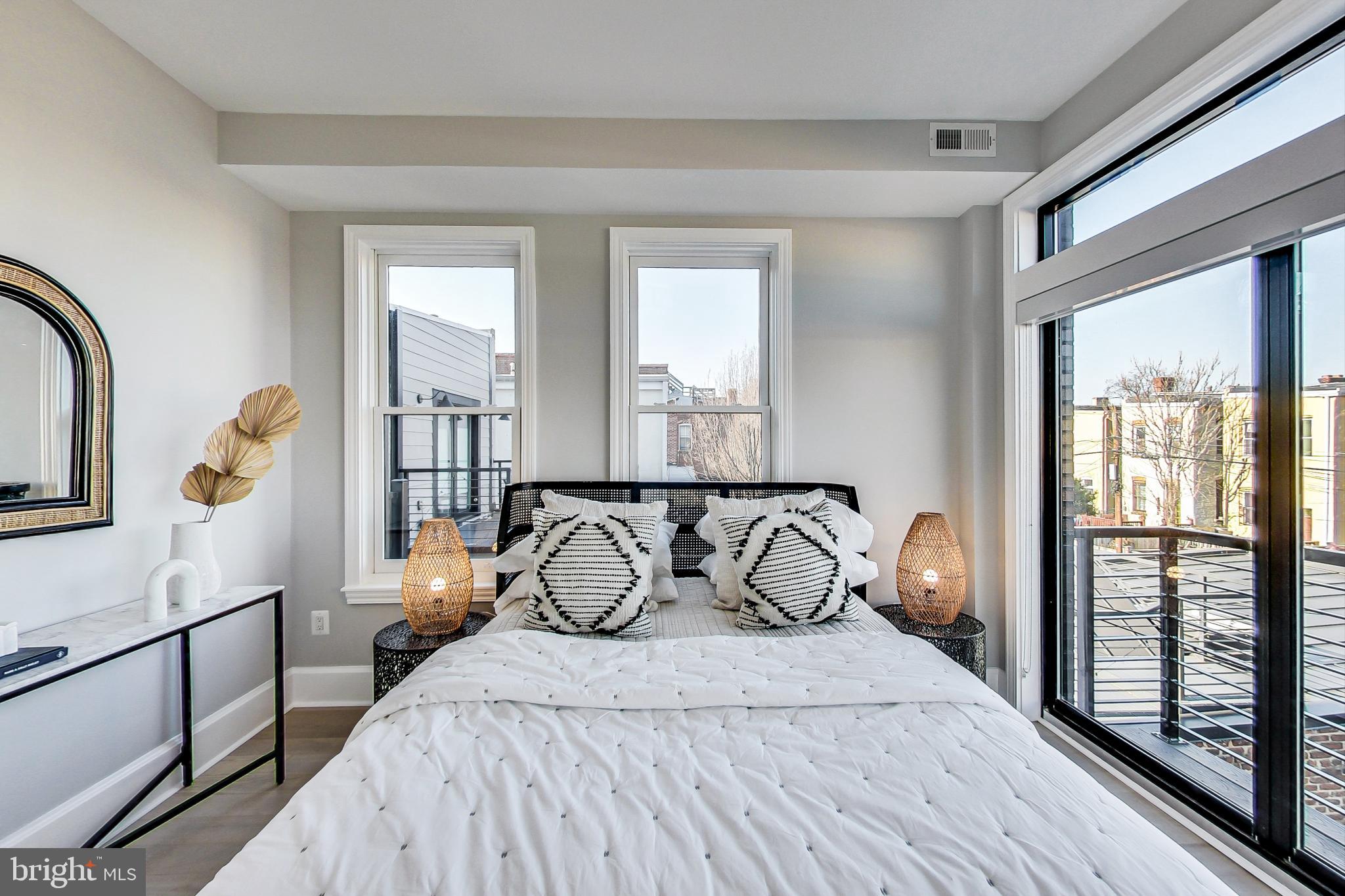 919 R Street Northwest, Unit 2 Washington, DC 20001 - Photo 19 of 44