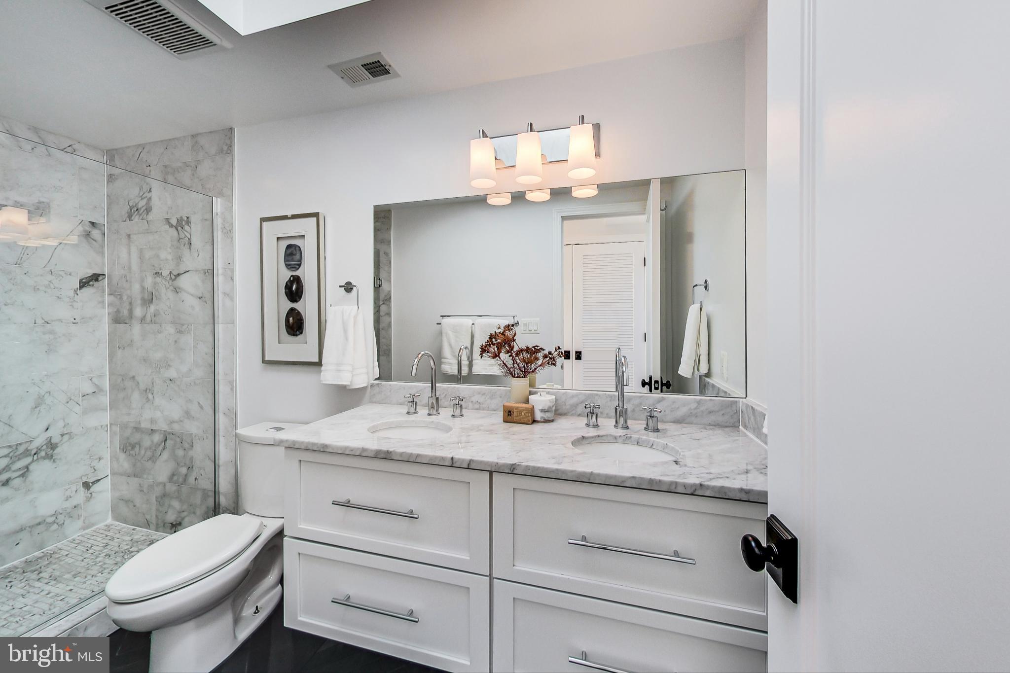 919 R Street Northwest, Unit 2 Washington, DC 20001 - Photo 29 of 44