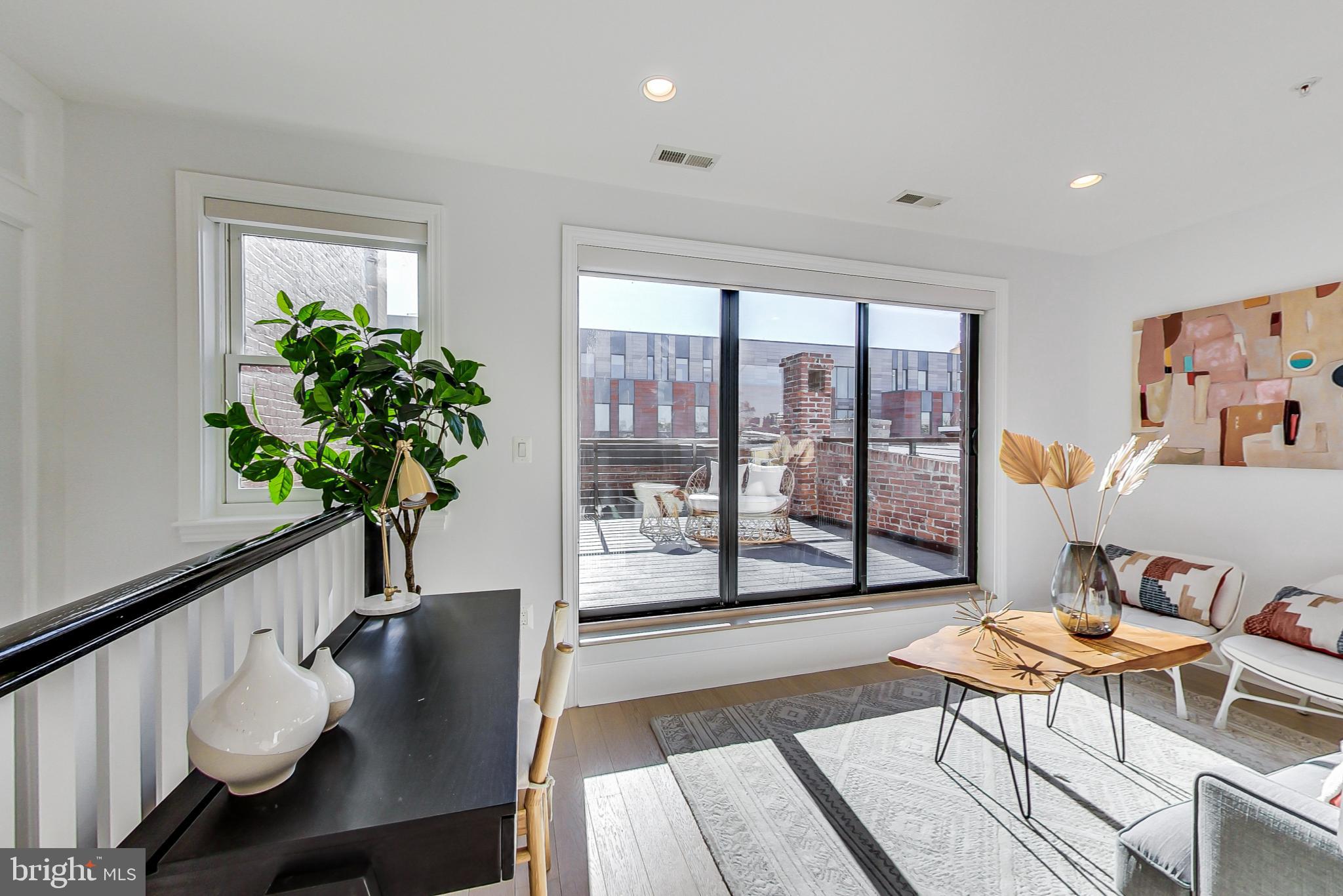 919 R Street Northwest, Unit 2 Washington, DC 20001 - Photo 31 of 44