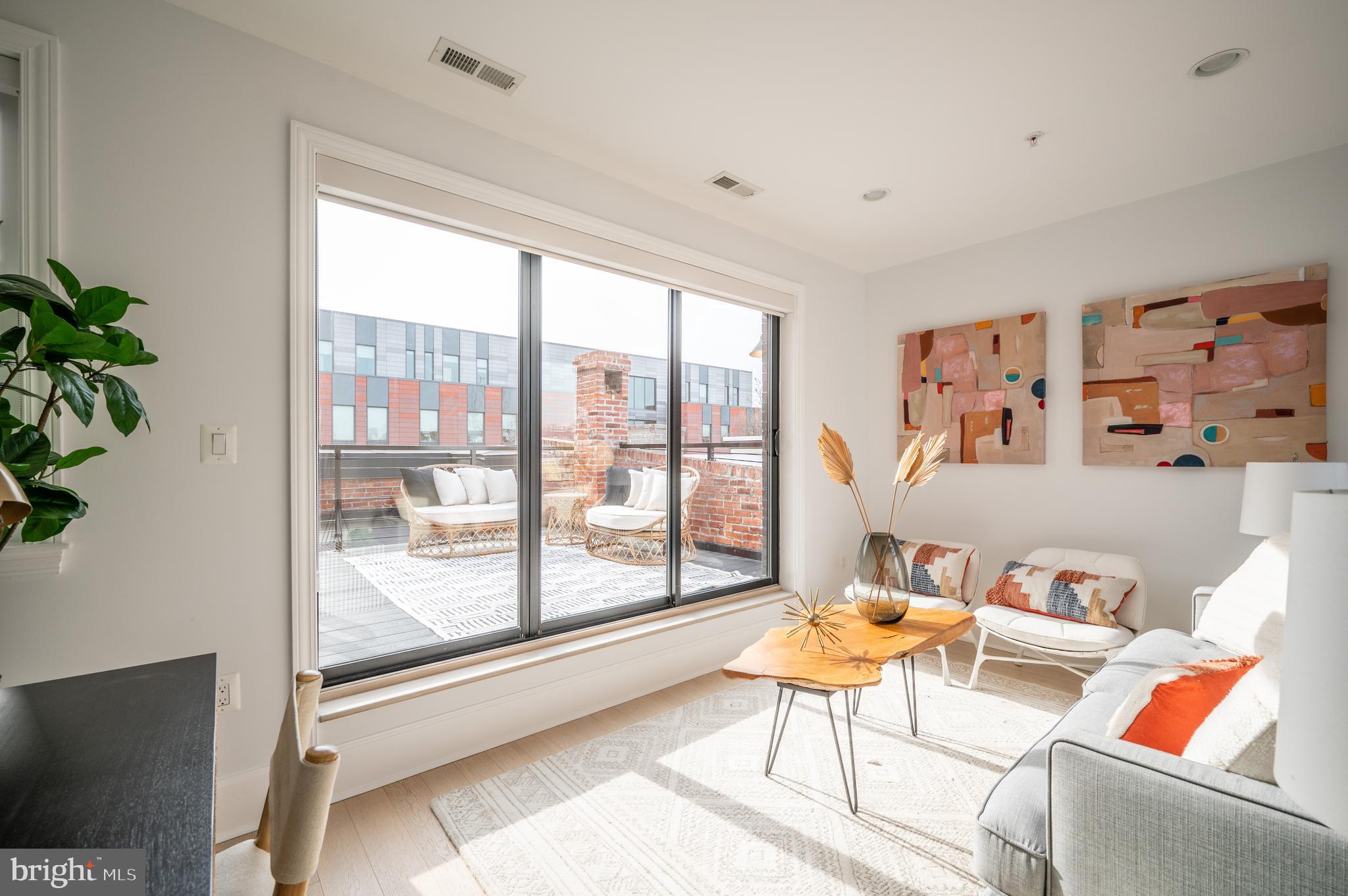 919 R Street Northwest, Unit 2 Washington, DC 20001 - Photo 32 of 44