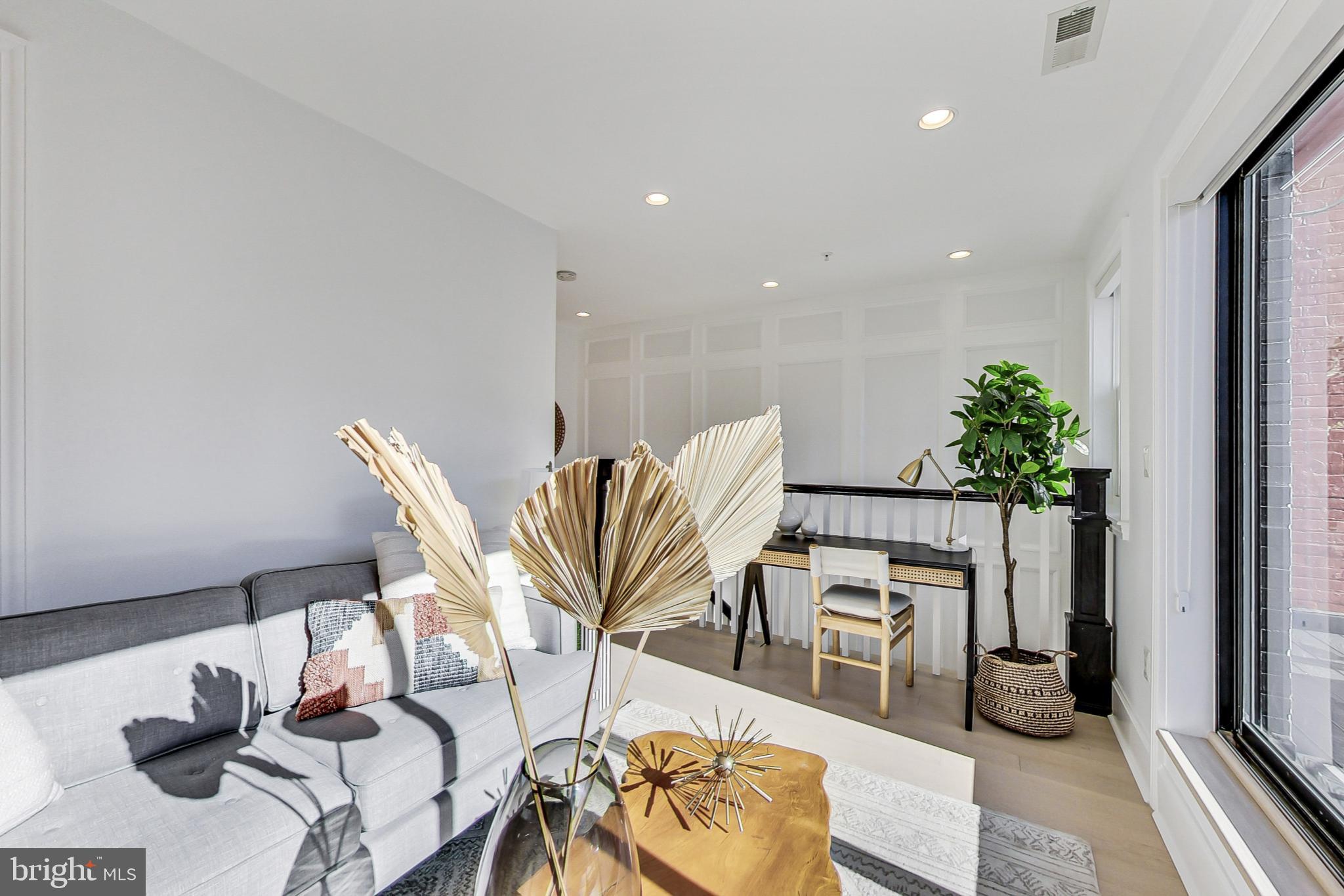 919 R Street Northwest, Unit 2 Washington, DC 20001 - Photo 33 of 44