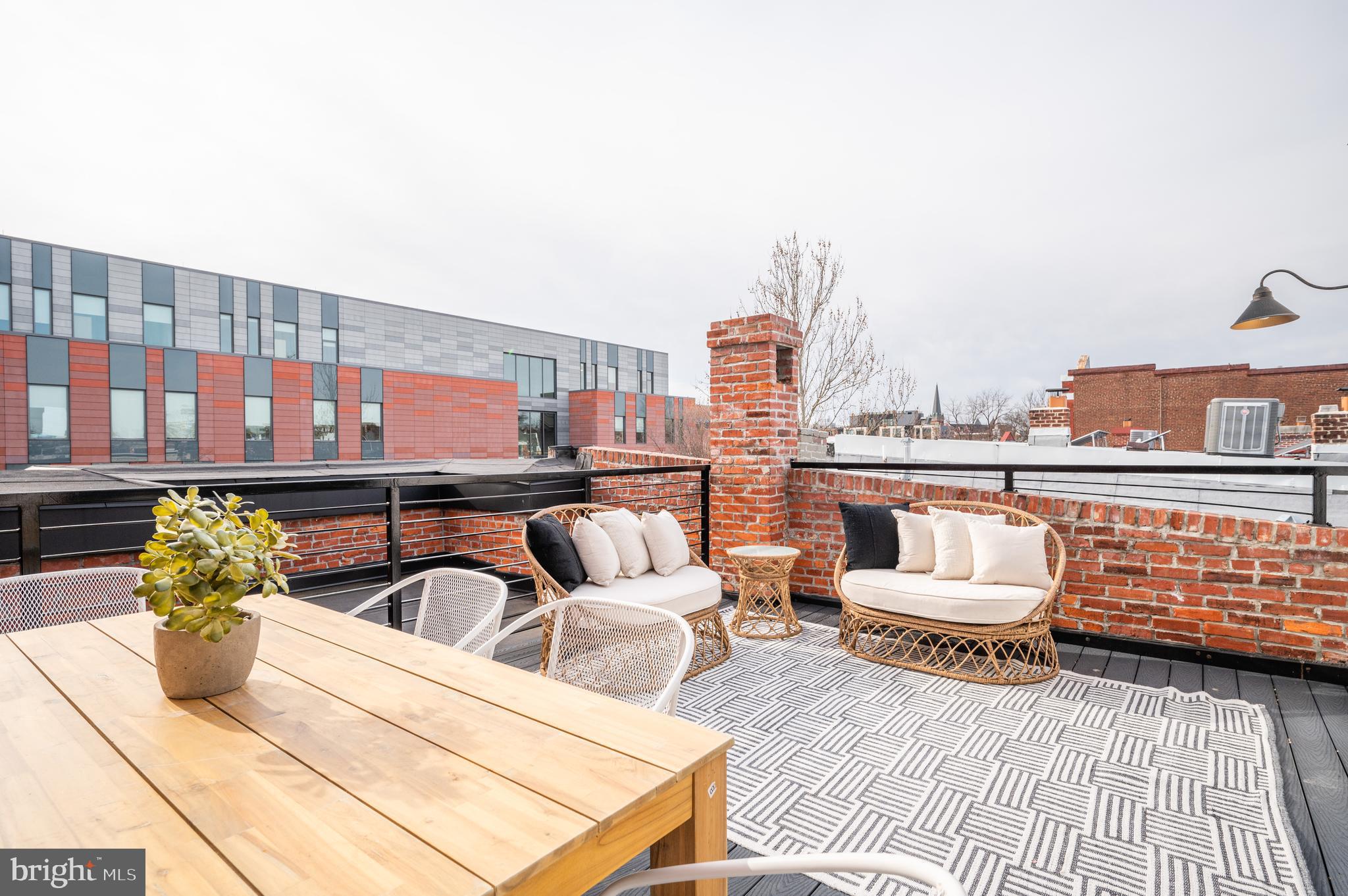 919 R Street Northwest, Unit 2 Washington, DC 20001 - Photo 38 of 44