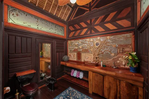 $32,500,000 | 71-1890 Queen Kaahumanu Highway, Kailua-Kona, HI 96740