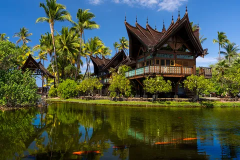 $32,500,000 | 71-1890 Queen Kaahumanu Highway, Kailua-Kona, HI 96740