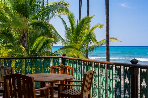 $32,500,000 | 71-1890 Queen Kaahumanu Highway, Kailua-Kona, HI 96740