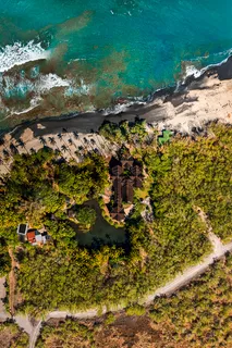 $32,500,000 | 71-1890 Queen Kaahumanu Highway, Kailua-Kona, HI 96740