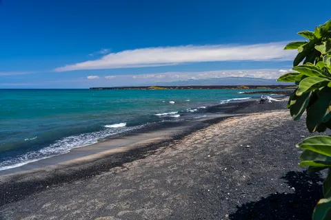 $32,500,000 | 71-1890 Queen Kaahumanu Highway, Kailua-Kona, HI 96740