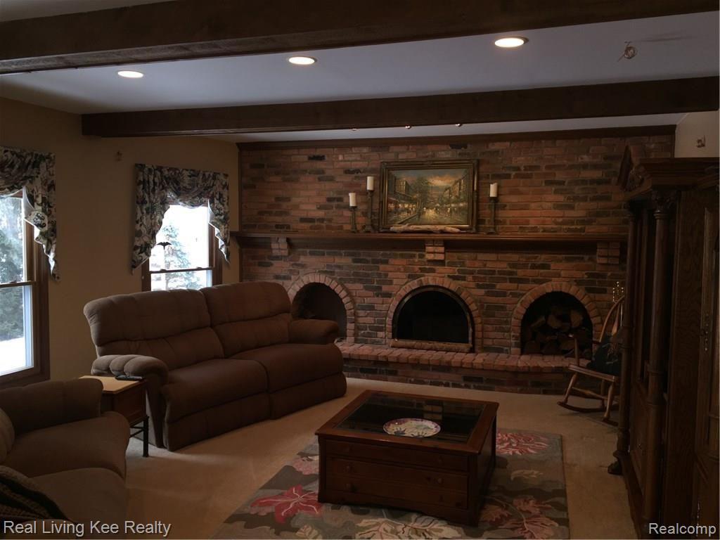 1739 Rapids Way Rochester Hills, MI 48309 - Photo 17 of 31