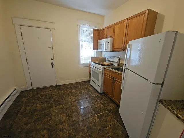 $1,837 | 3818 Ventnor Avenue, Unit 8 YEARLY, Atlantic City, NJ 08401
