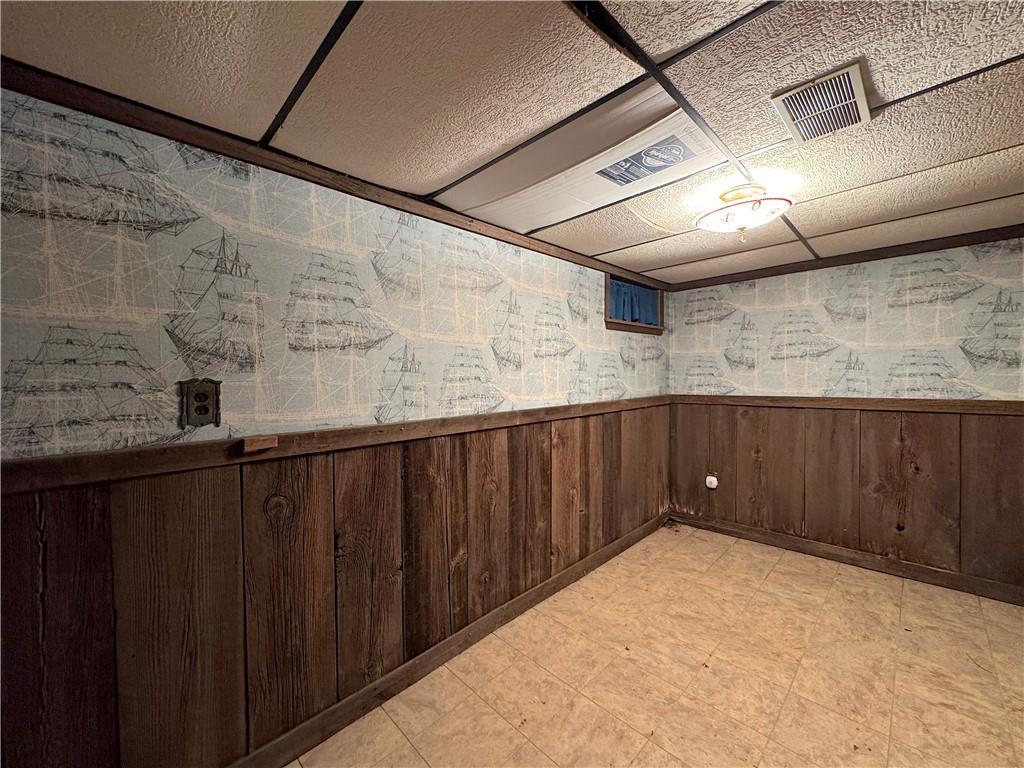 776 Highway 271 Ligonier, PA 15658 - Photo 23 of 29