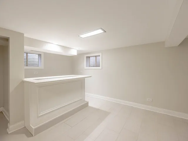 $459,900 | 454 East Park Avenue, Elmhurst, IL 60126