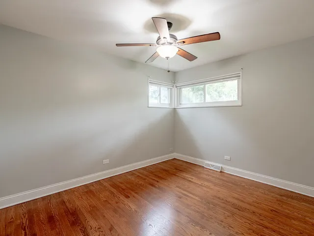 $459,900 | 454 East Park Avenue, Elmhurst, IL 60126