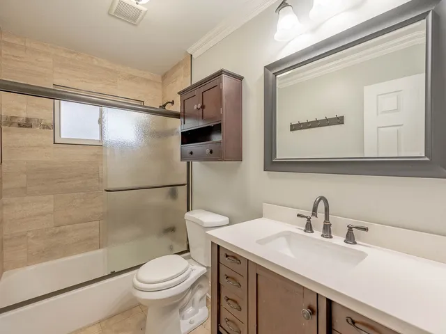 $459,900 | 454 East Park Avenue, Elmhurst, IL 60126