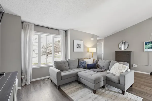 $425,000 | 10145 46th Street Northeast, St. Michael, MN 55376