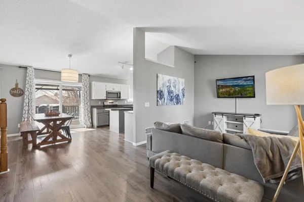 $425,000 | 10145 46th Street Northeast, St. Michael, MN 55376