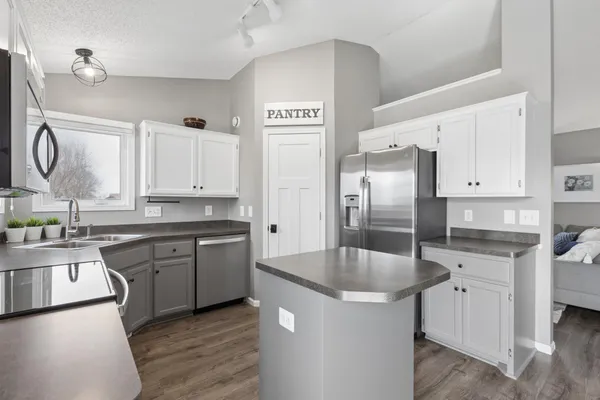 $425,000 | 10145 46th Street Northeast, St. Michael, MN 55376