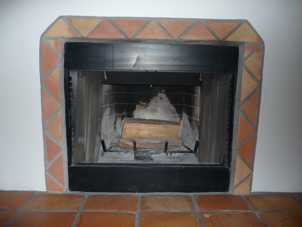 6741 North 11th Street Phoenix, AZ 85020 - Photo 16 of 16 MSTR BEDROOM FIREPLACE