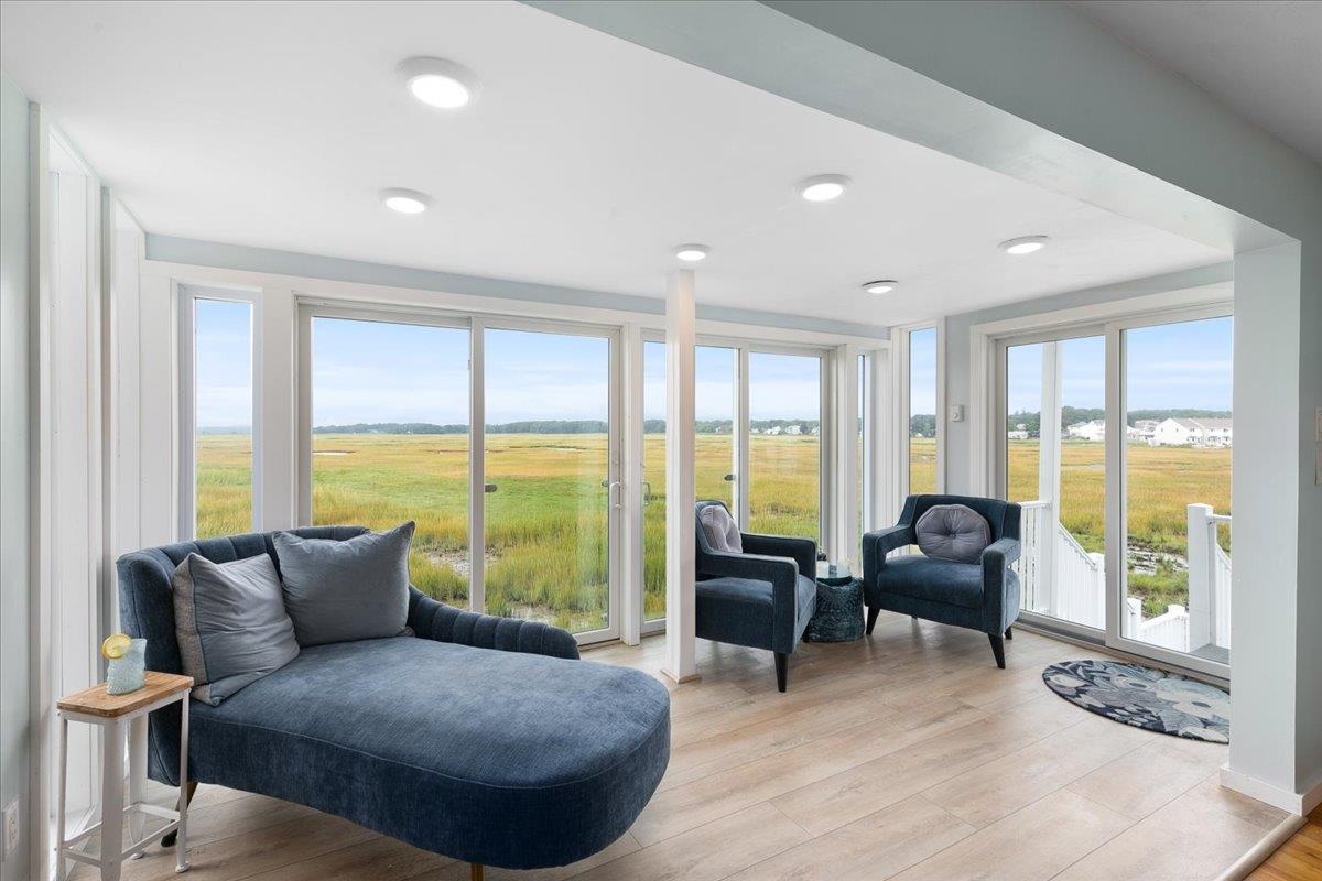 583 Ocean Boulevard Hampton, NH 03842 - Photo 4 of 40