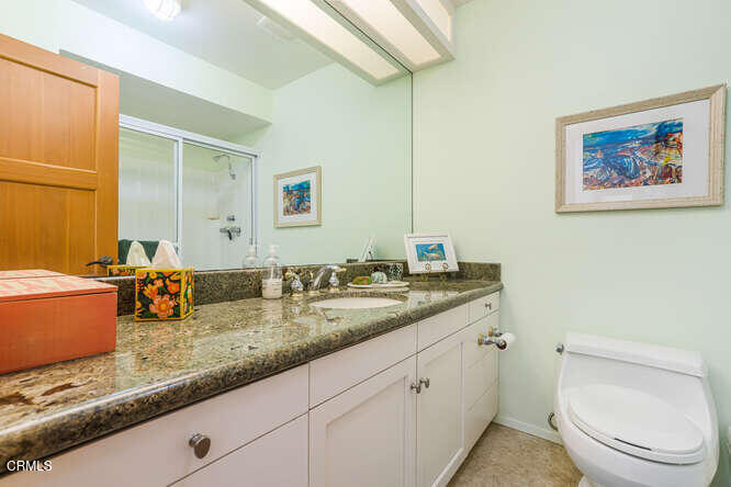 2901 Peninsula Road, Unit 245 Oxnard, CA 93035 - Photo 18 of 42 Primary bath
