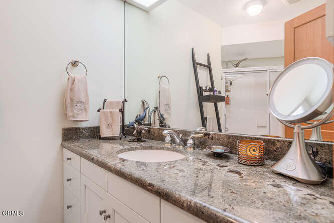 2901 Peninsula Road, Unit 245 Oxnard, CA 93035 - Photo 23 of 42 2nd bath
