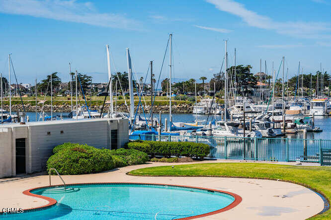 2901 Peninsula Road, Unit 245 Oxnard, CA 93035 - Photo 26 of 42 2901 Pool