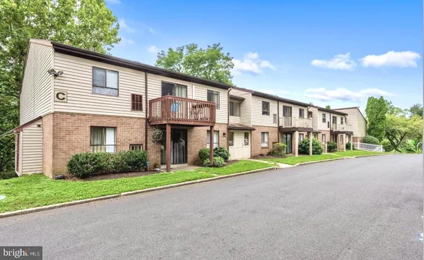 $159,900 | 280 Bridgewater Road, Unit C11, Brookhaven, PA 19015