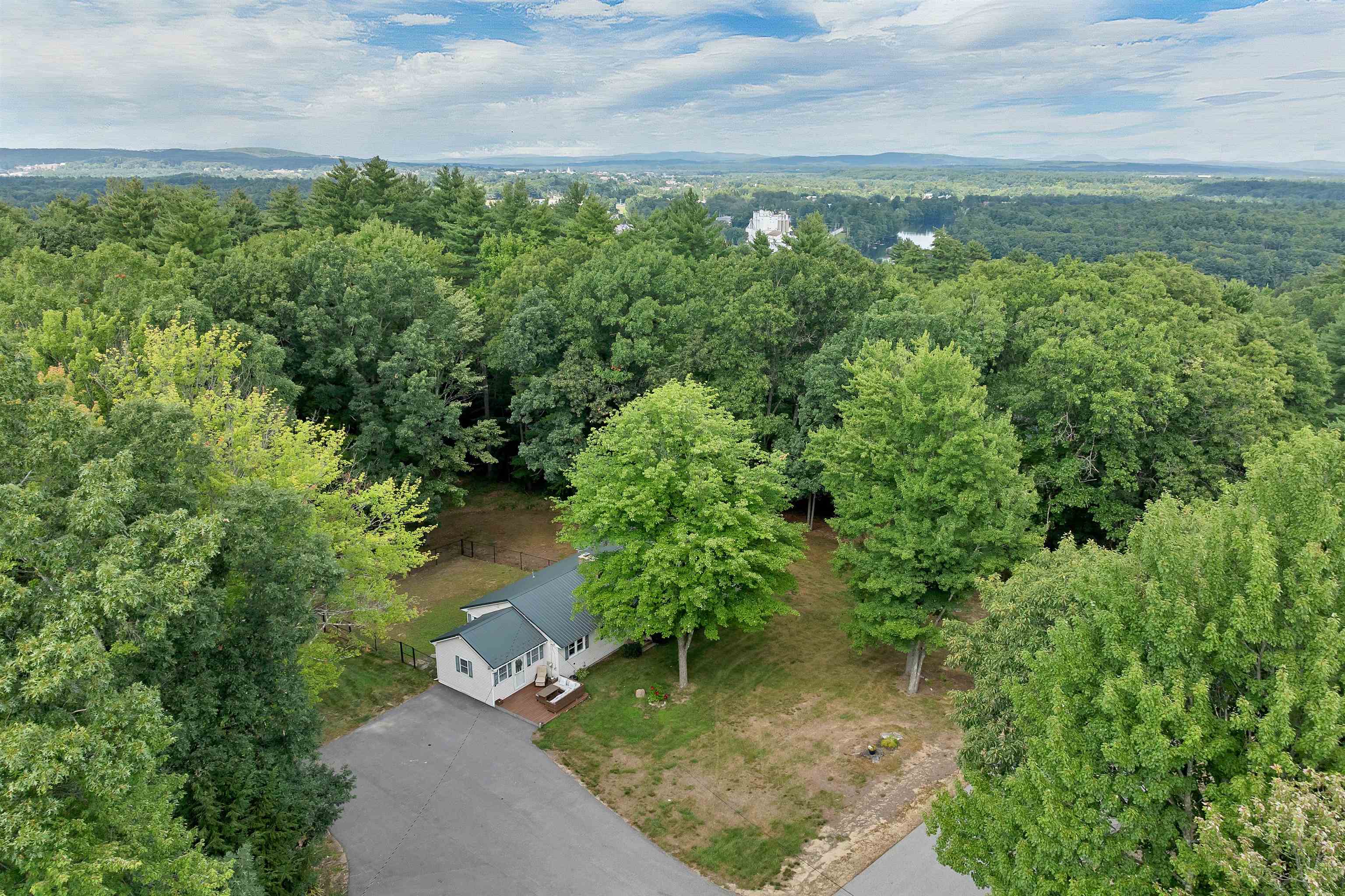 6 Ridgewood Drive Bow, NH 03304 - Photo 6 of 51 Gallery Image 6