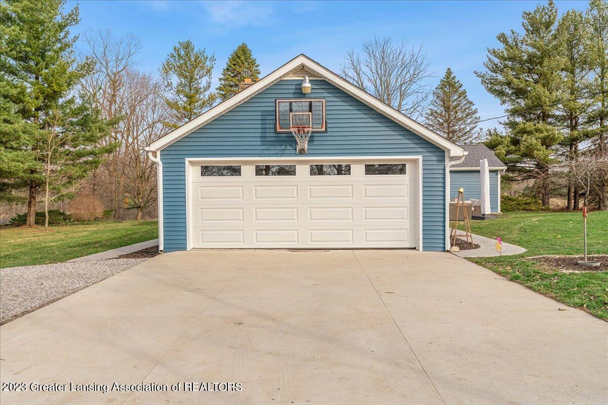 8251 South Dewitt Road Dewitt, MI 48820 - Photo 35 of 60 34-Media Jett-26