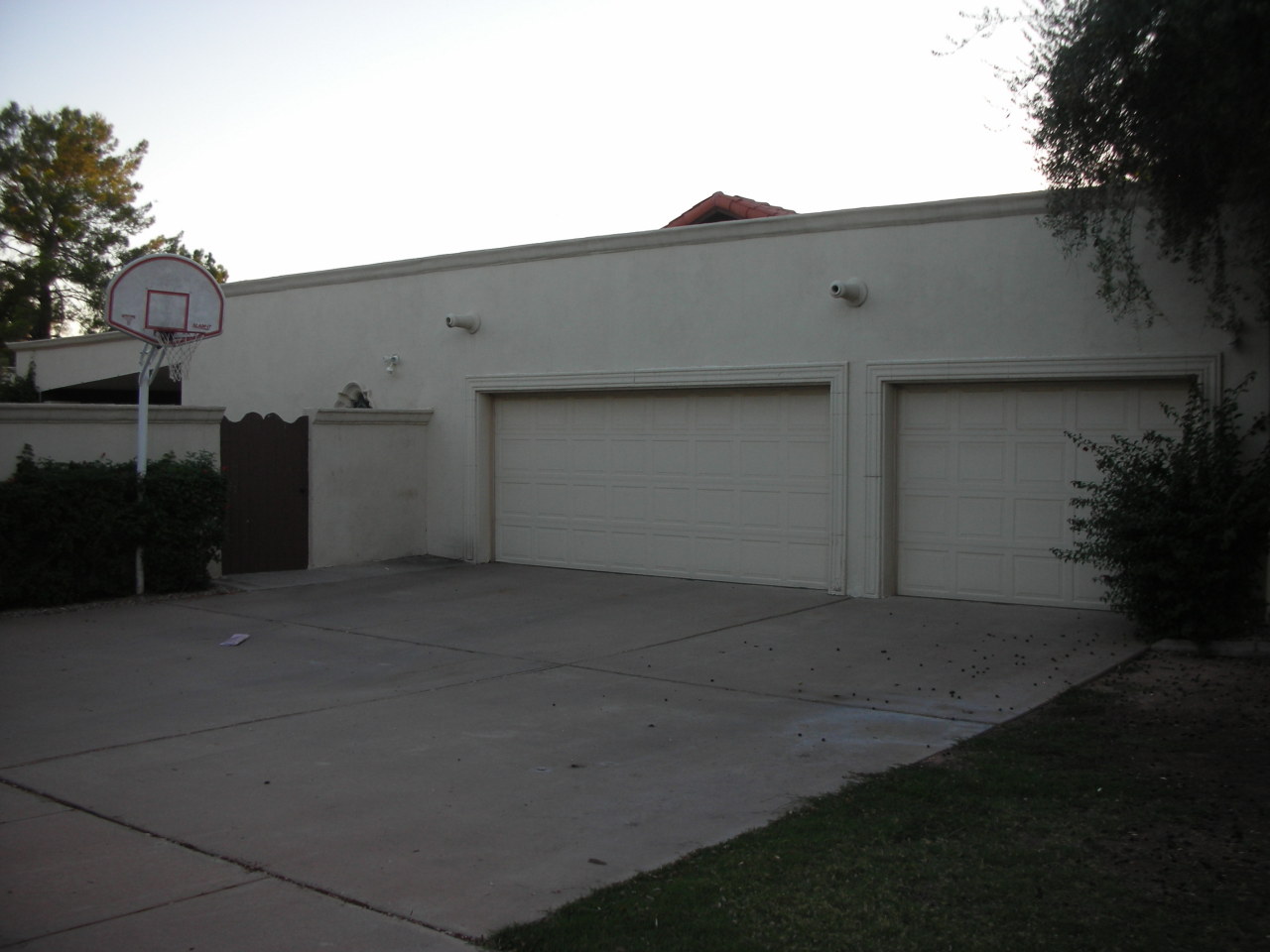 2015 East Ranch Road Tempe, AZ 85284 - Photo 5 of 50 garage