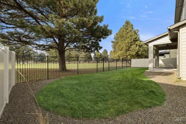 $799,900 | 611 North Hiltonhead Way, Eagle, ID 83616