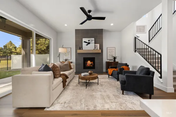 $799,900 | 611 North Hiltonhead Way, Eagle, ID 83616