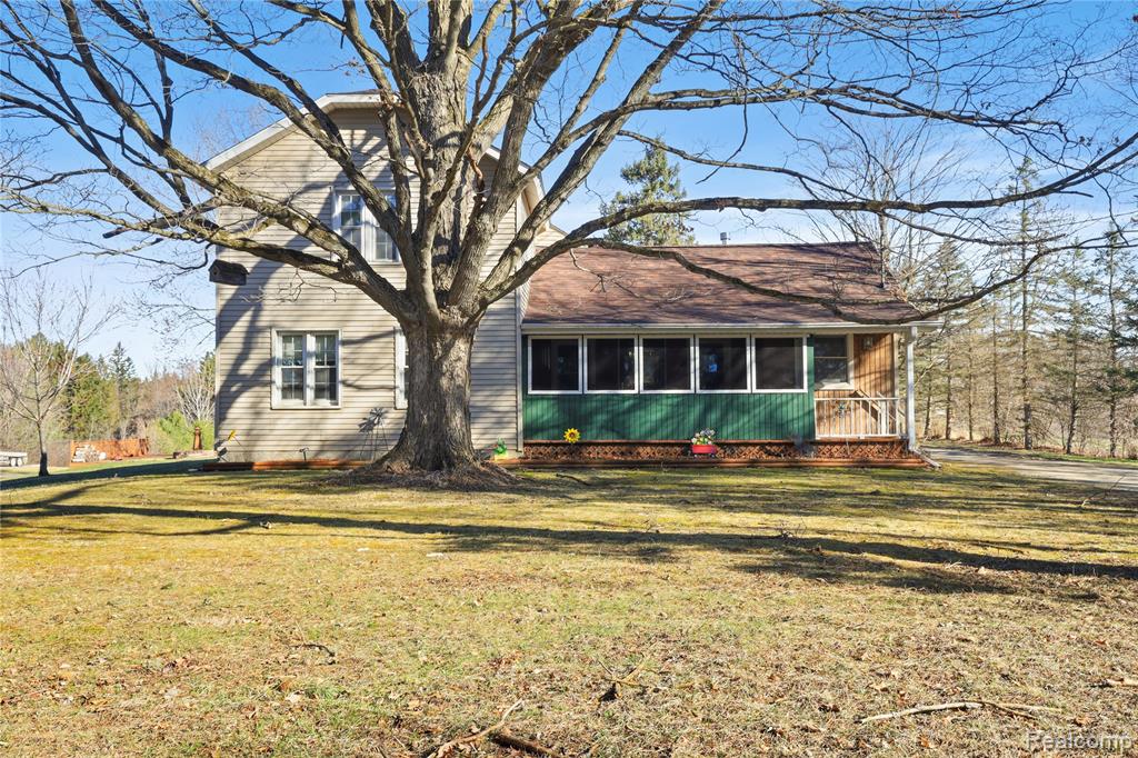 7163 Burpee Road Grand Blanc, MI 48439 - Photo 1 of 67