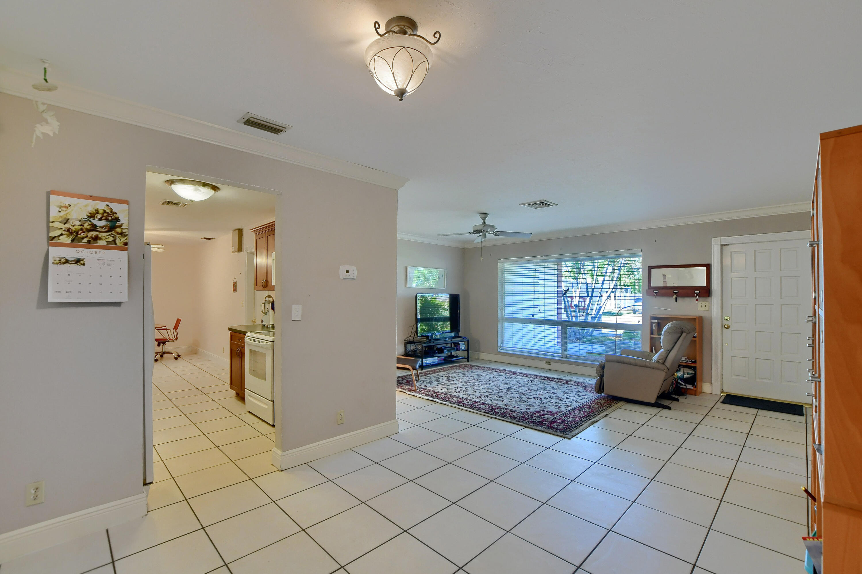 242 Southwest 4th Street Boca Raton, FL 33432 - Photo 6 of 28 Dining Area