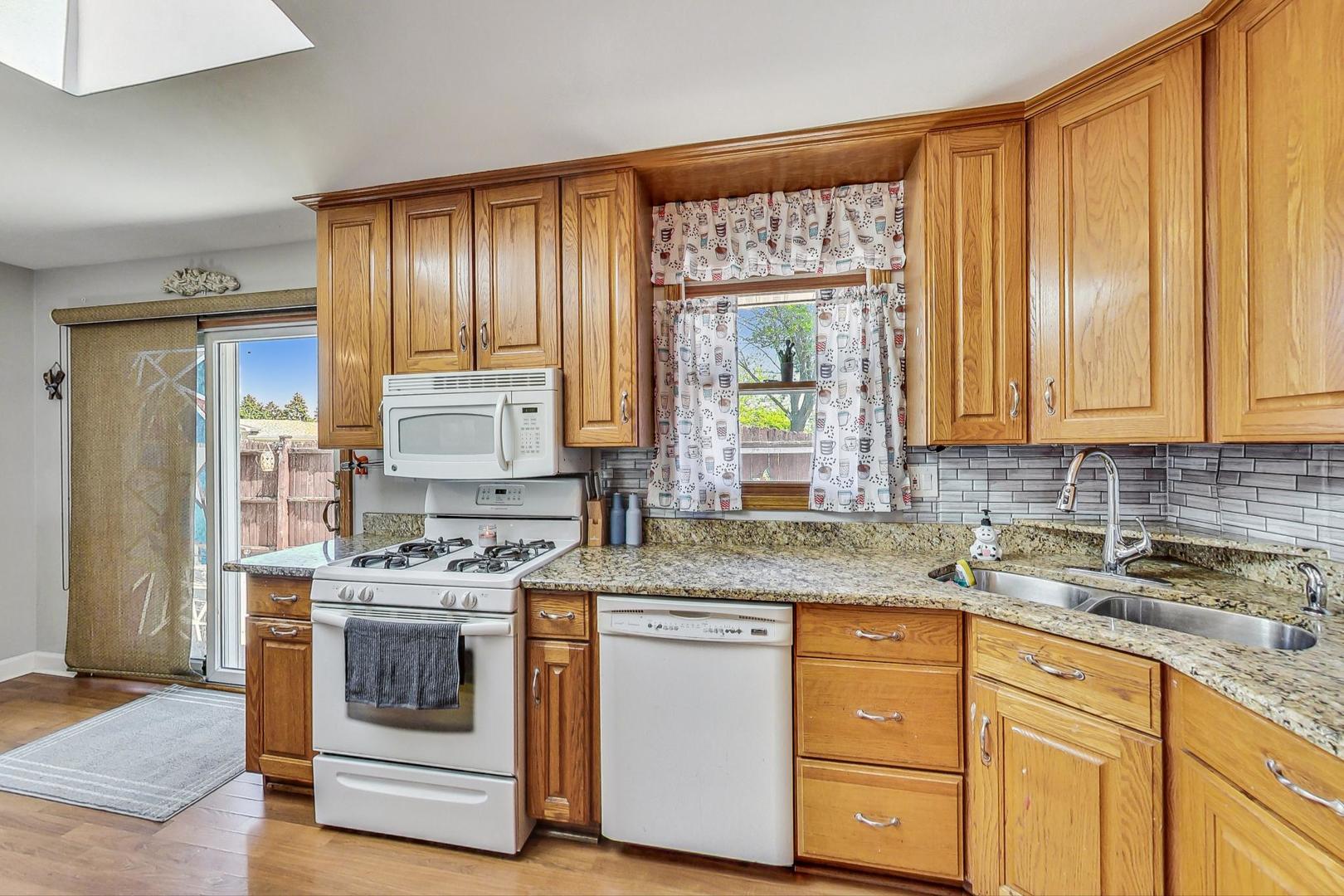 6611 Ridge Drive Chicago Ridge, IL 60415 - Photo 18 of 52 Gallery Image 18
