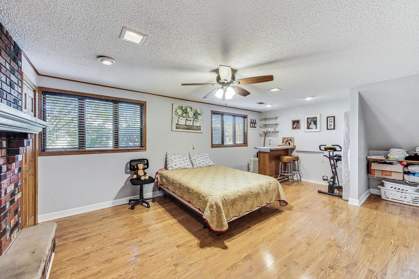 6611 Ridge Drive Chicago Ridge, IL 60415 - Photo 31 of 52 Gallery Image 31