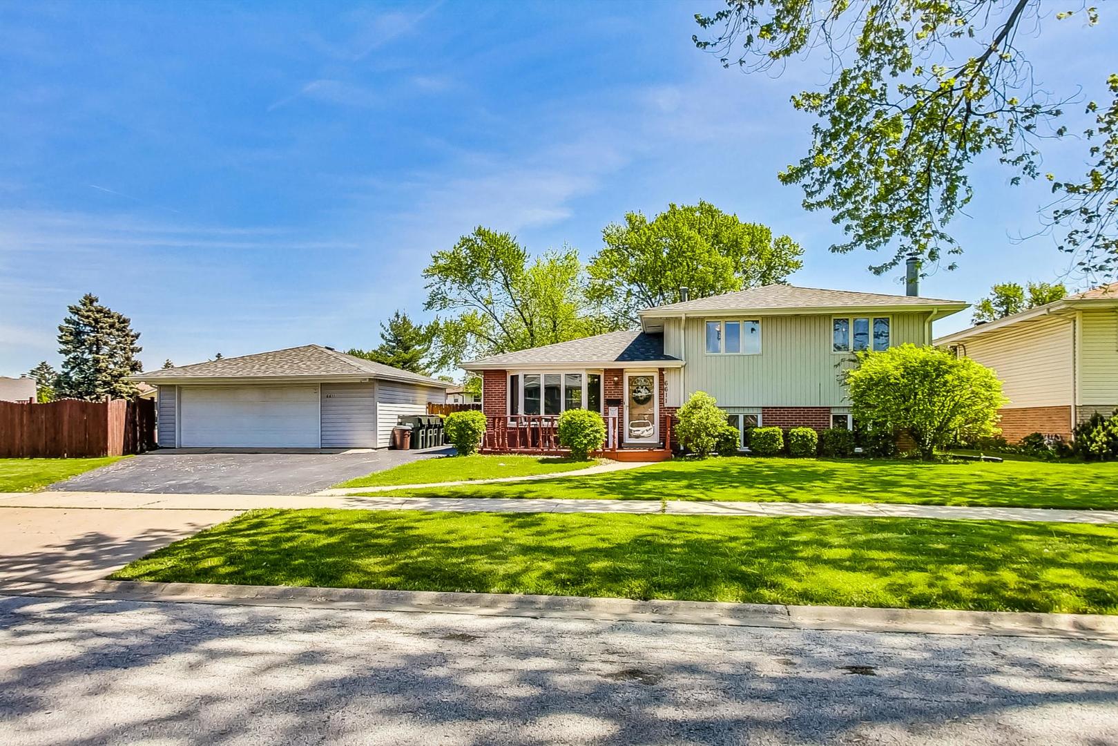 6611 Ridge Drive Chicago Ridge, IL 60415 - Photo 9 of 52 Gallery Image 9