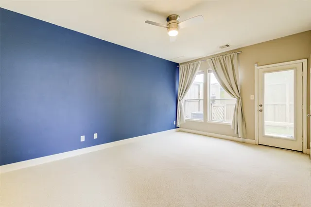 $2,300 | 3129 Dallas Street, Houston, TX 77003