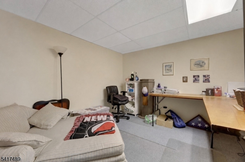 28 Berkeley Square Watchung, NJ 07922 - Photo 18 of 26 Gallery Image 18