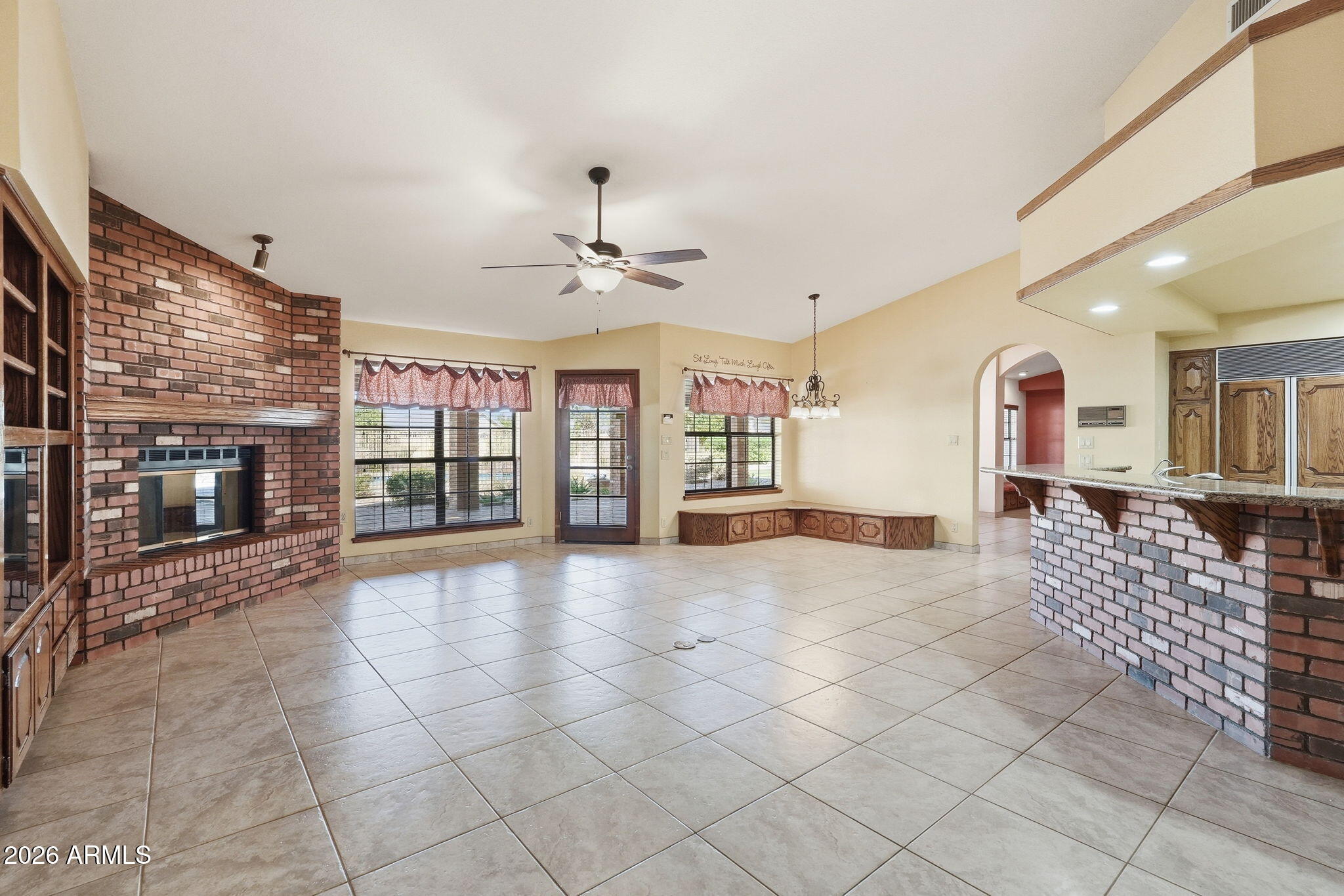 602 East Carver Road Tempe, AZ 85284 - Photo 15 of 85 Family Room
