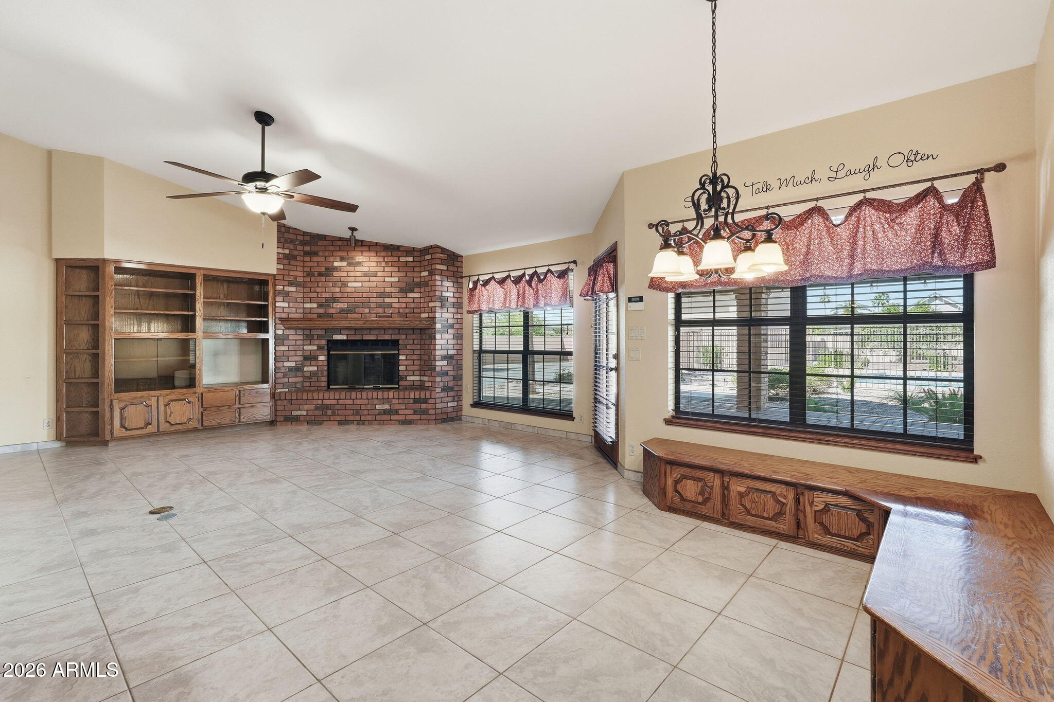 602 East Carver Road Tempe, AZ 85284 - Photo 17 of 85 Family Room