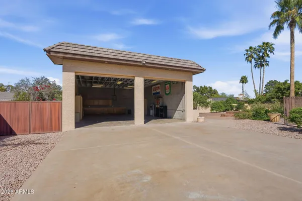 $1,800,000 | 602 East Carver Road, Tempe, AZ 85284