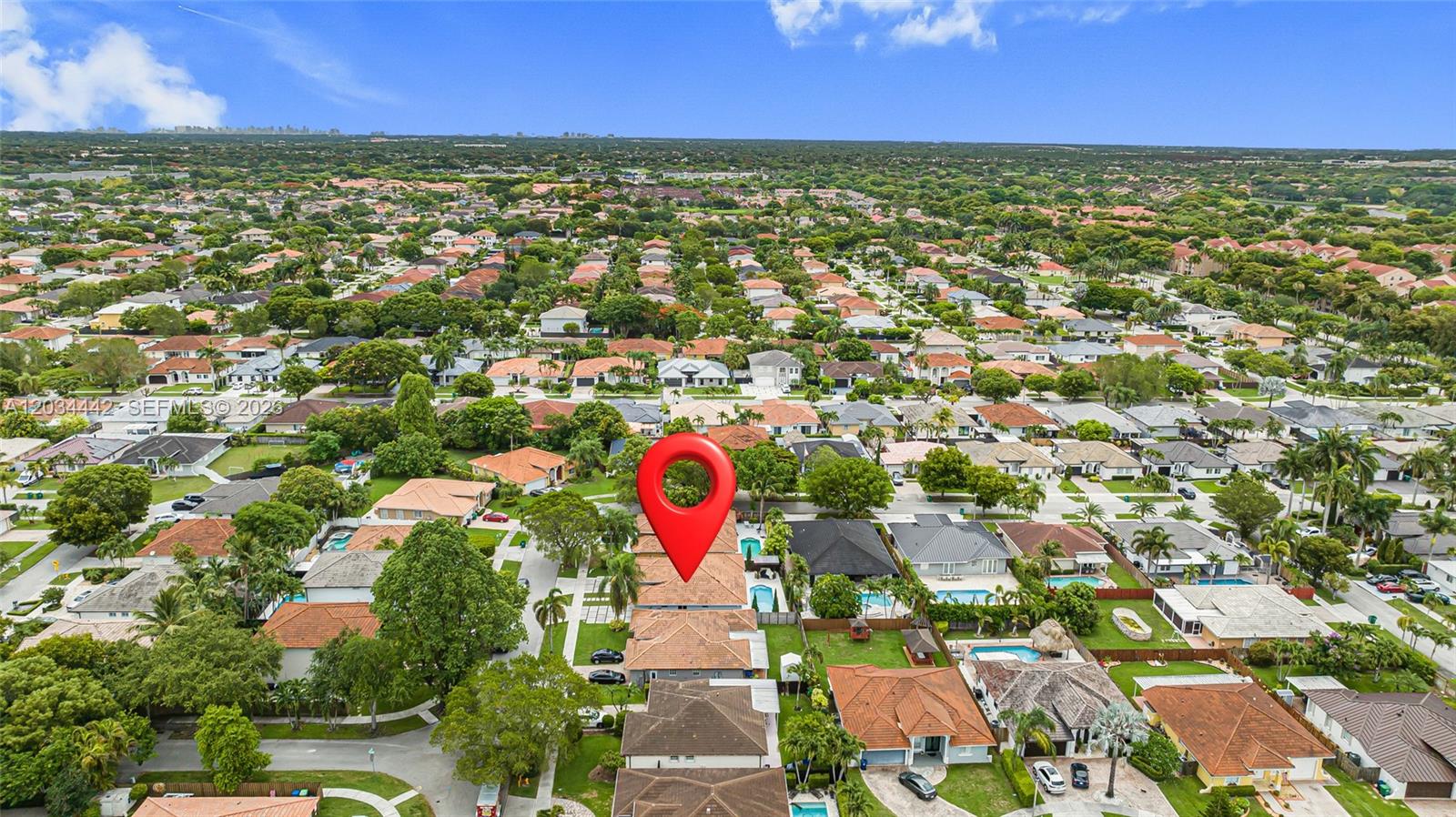 15932 Southwest 101st Terrace Miami, FL 33196 - Photo 34 of 40