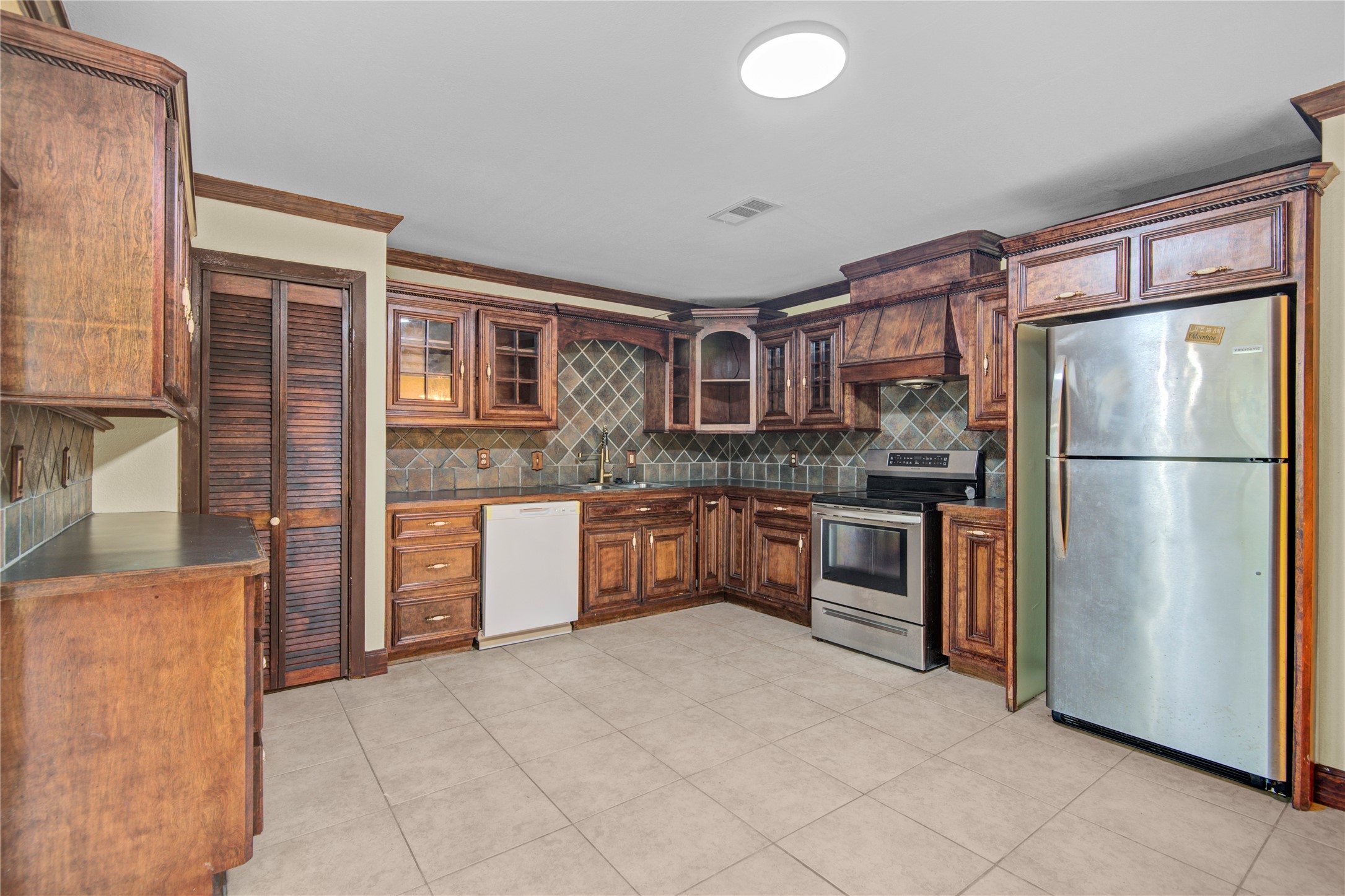 8565 Ridgepoint Drive Houston, TX 77055 - Photo 12 of 43