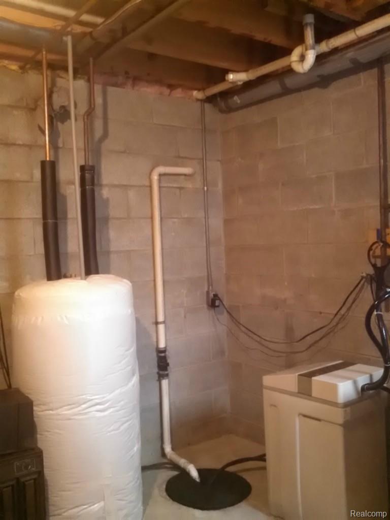 1763 Smith Road Lapeer, MI 48446 - Photo 21 of 25 19Mechanical.jpg
