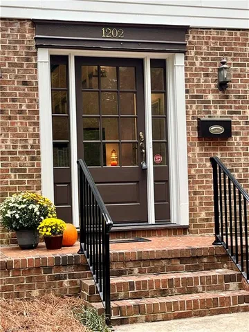 $539,000 | 1202 Hobbs Road, Greensboro, NC 27408