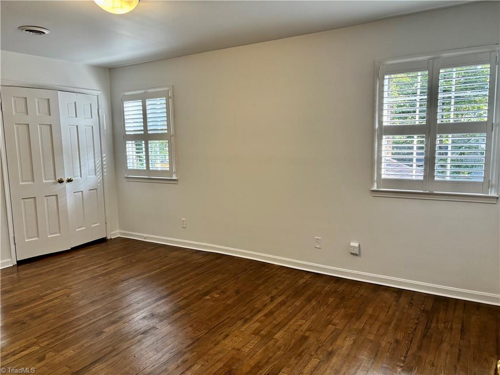 1202 Hobbs Road Greensboro, NC 27408 - Photo 19 of 36