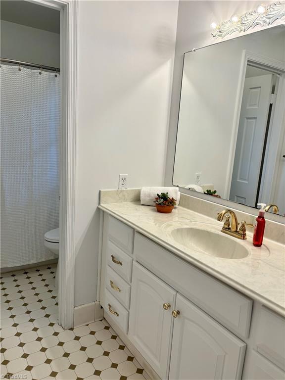 1202 Hobbs Road Greensboro, NC 27408 - Photo 20 of 36