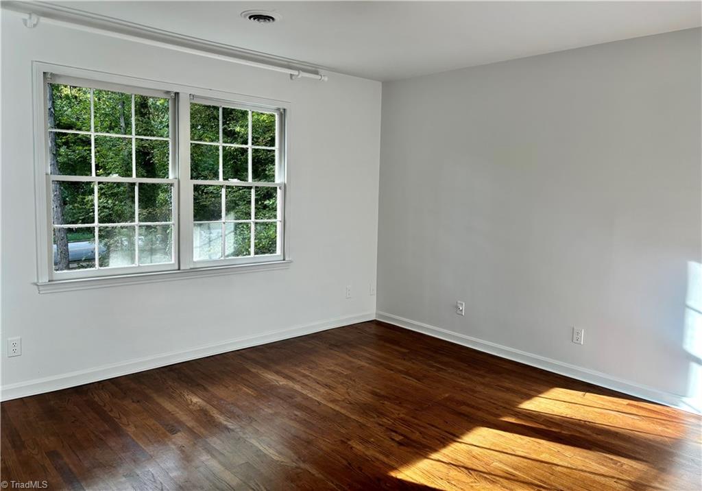 1202 Hobbs Road Greensboro, NC 27408 - Photo 21 of 36