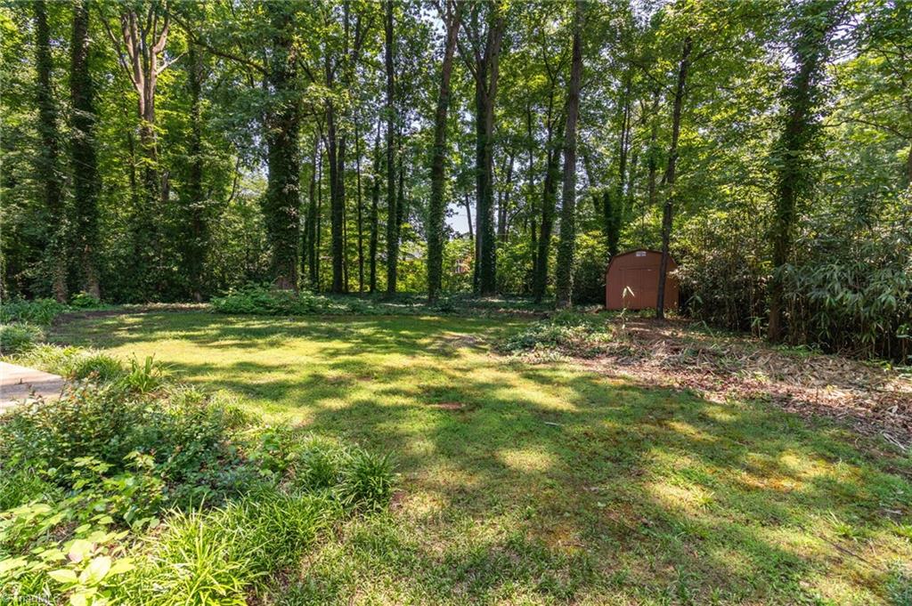 1202 Hobbs Road Greensboro, NC 27408 - Photo 32 of 36